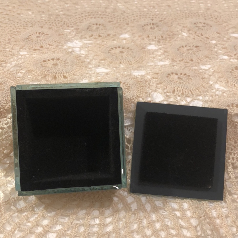 Mirrored Trinket Box - Picture 4 of 5